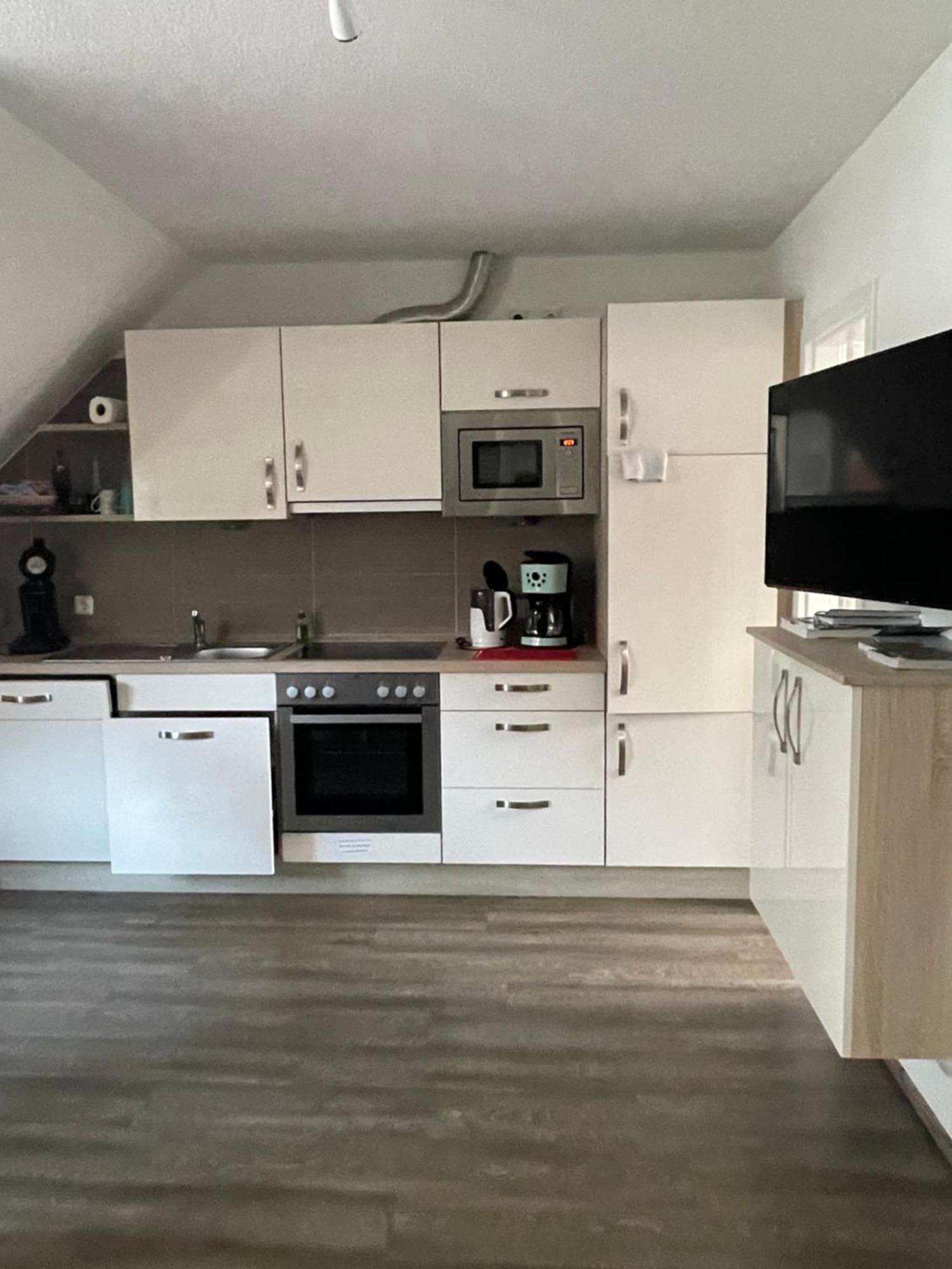 Haus Julianne, Wohnung Backbord, Familie Poppinga นอร์เดอร์ไน ภายนอก รูปภาพ